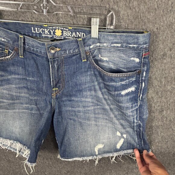 Lucky Brand Shorts Womens 18/34 Riley Legend Distressed USA Patch Peace Flag - Picture 13 of 16